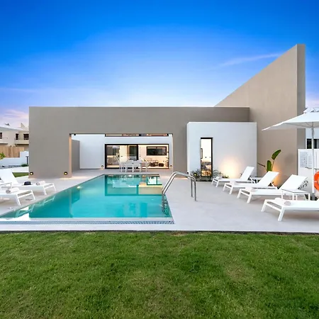 Aurum Villa *