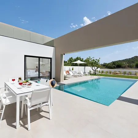 Aurum Villa *